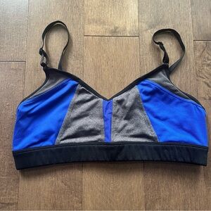 ✨2/$30✨ Alo Yoga Sports Bra